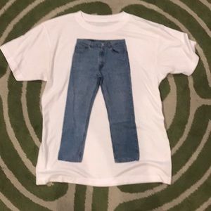 Graphic tee shirt with jeans print